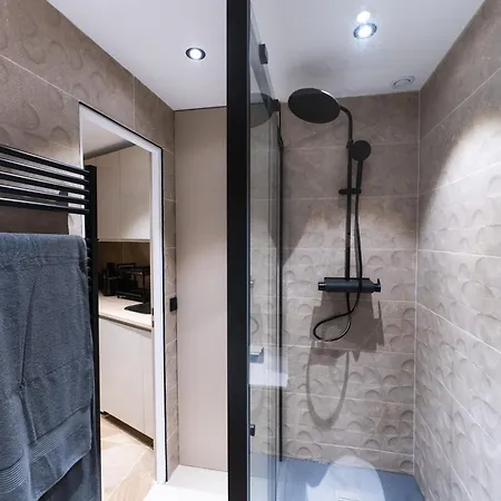 Cozy And Air-conditioned In The Heart Of Paris