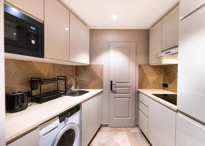 Apartment Cozy And Air-conditioned In The Heart Of